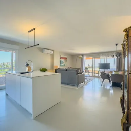 Διαμέρισμα Parque 1-6c Magnificent 4 Bedrooms With Parking