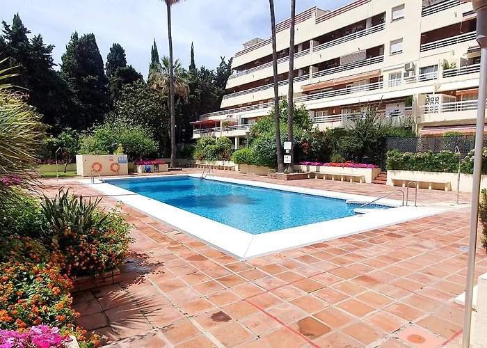 Appartamento Parque 1-6c Magnificent 4 Bedrooms With Parking Marbella